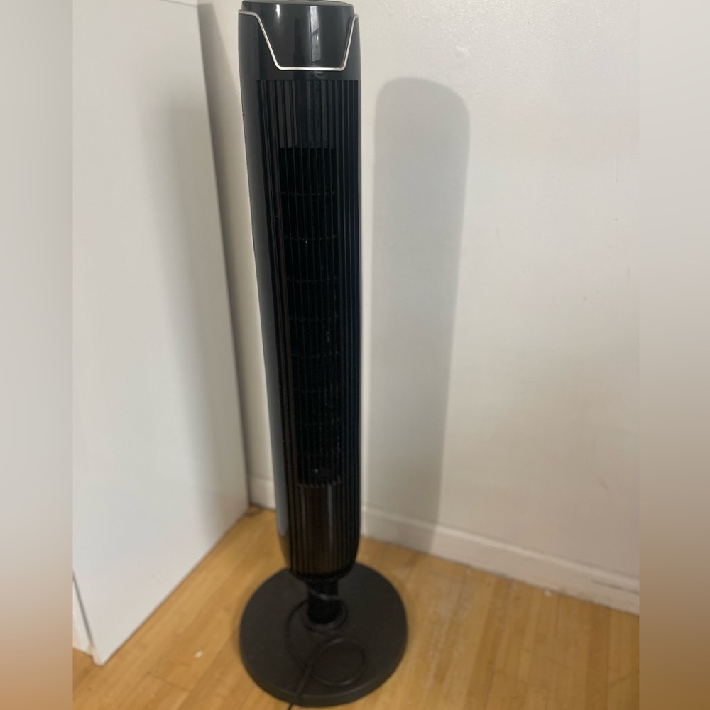 Amazon Black Tower Fan with Modern Accents